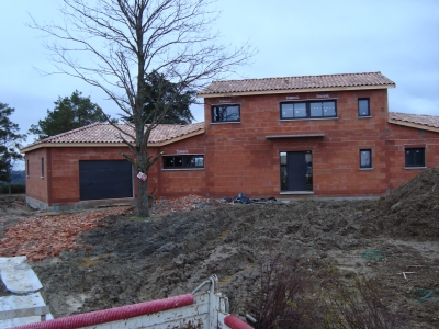 <p style='width:400px; margin-top:0px;' >maison neuve<br/></p>