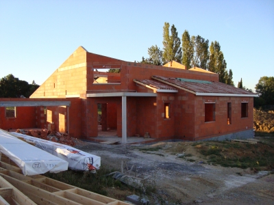 <p style='width:400px; margin-top:0px;' >.<br/></p>