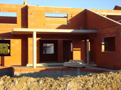 <p style='width:400px; margin-top:0px;' >.<br/></p>